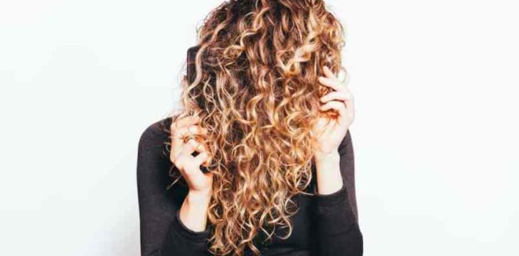 Try this Latest Curly Hair Styles in Summer